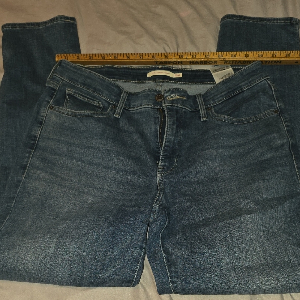 +Levi's Denim Blue Women's Straight Leg Jeans